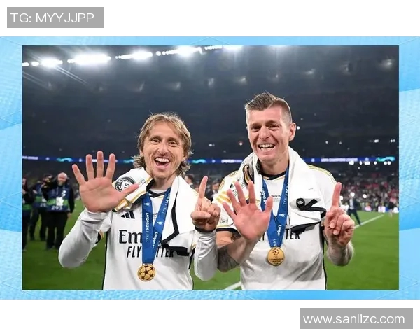 克罗斯的足球传奇：从天才少年到世界级中场的辉煌历程与成就