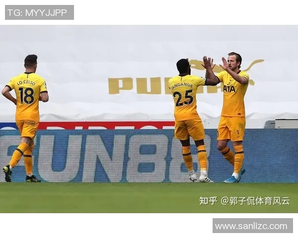 凯恩的传奇之路：从天才少年到足球巨星的成长历程与影响力分析